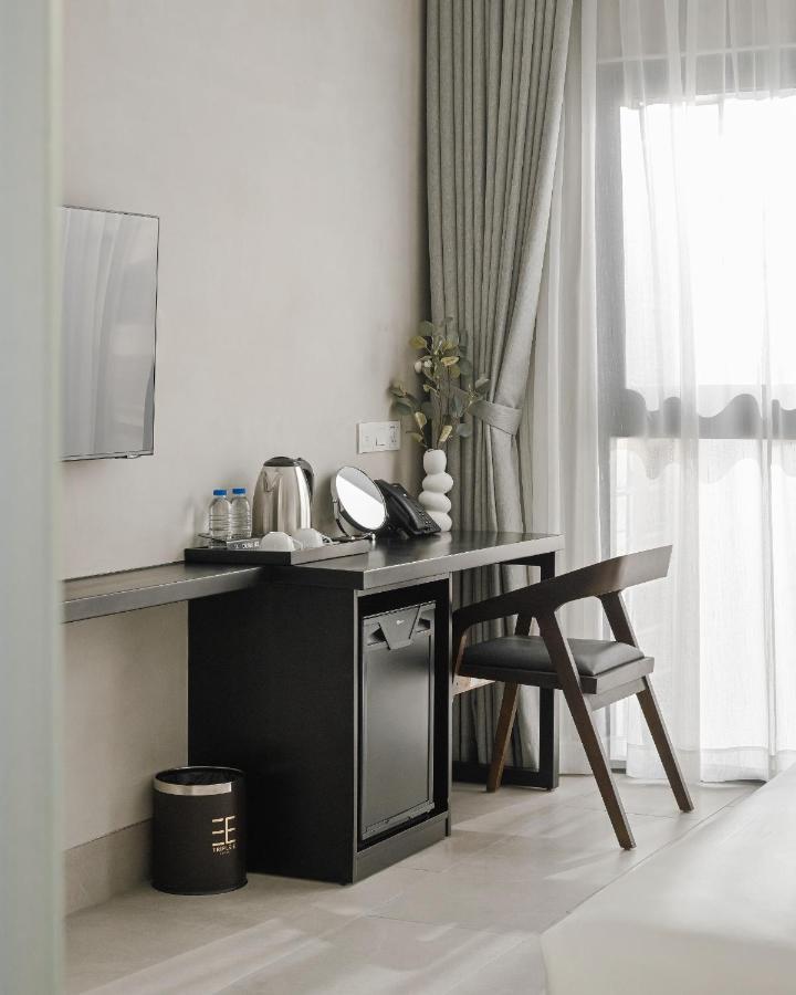 Triple E Hotel Metro Ben Thanh 胡志明市 外观 照片
